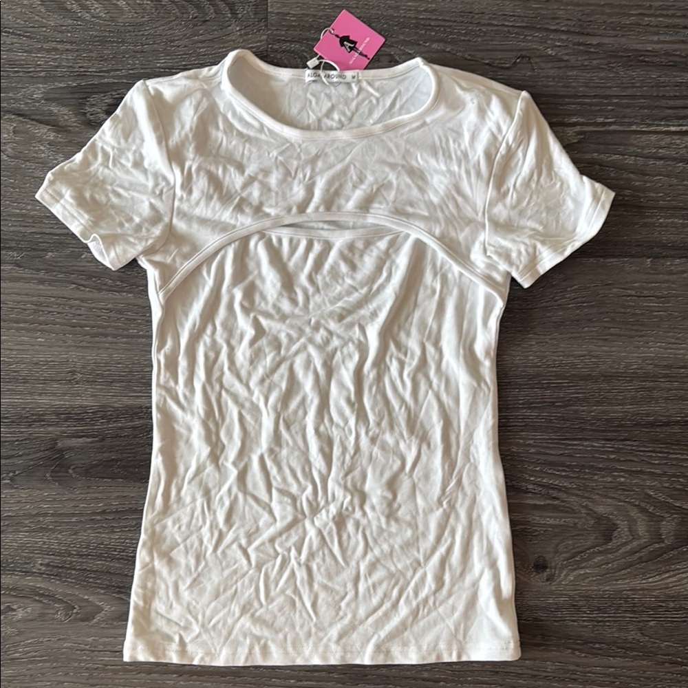 NWT White Peek-a-Boo Fitted Short Sleeve T-Shirt